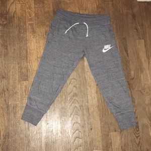 Nike Sportwear Gym Vintage Women’s Capris